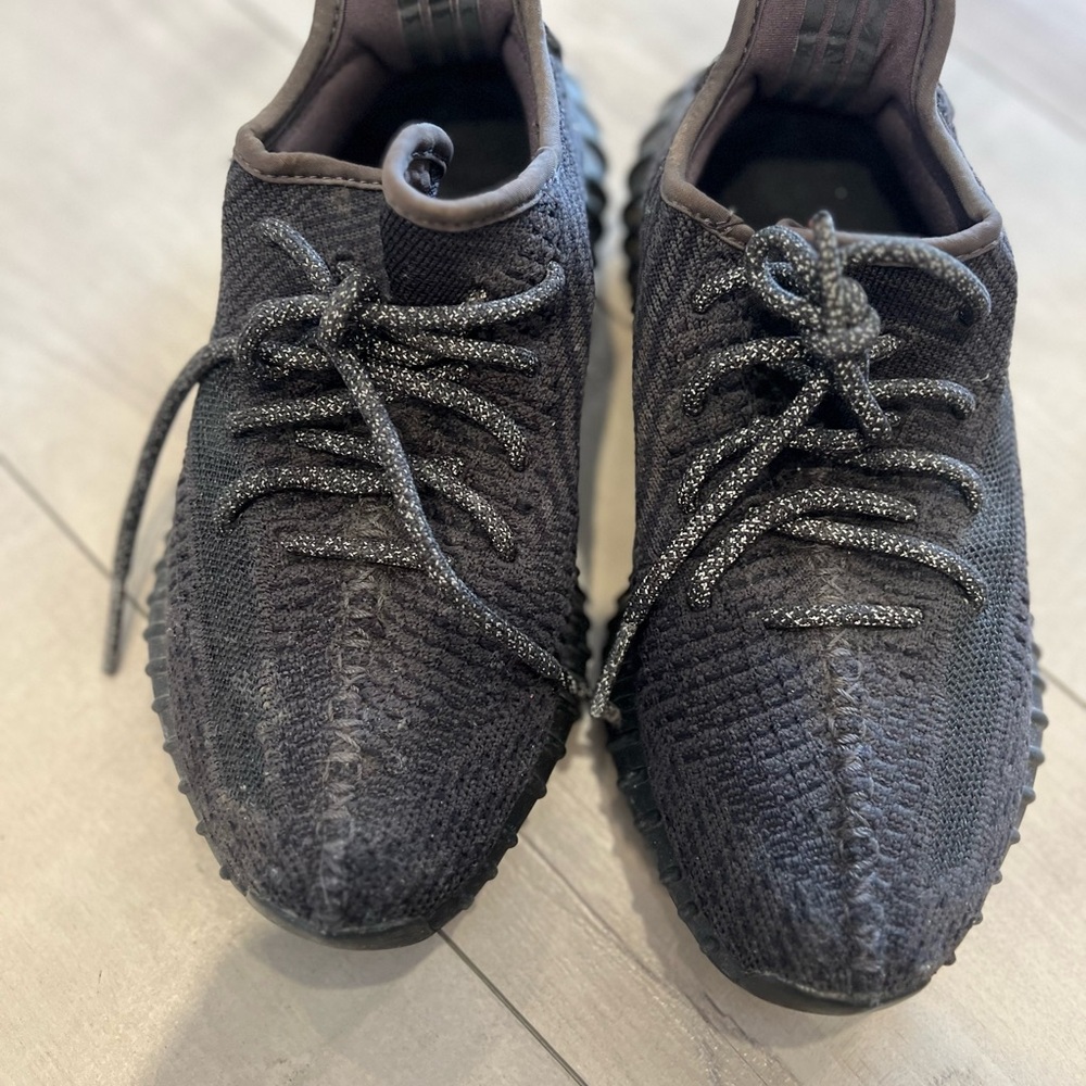 YEEZY 350 boost sneakers